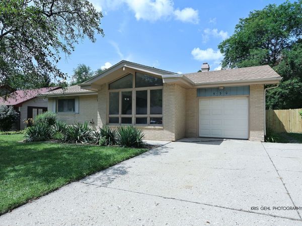530 Northgate Road , Lindenhurst, IL 60046