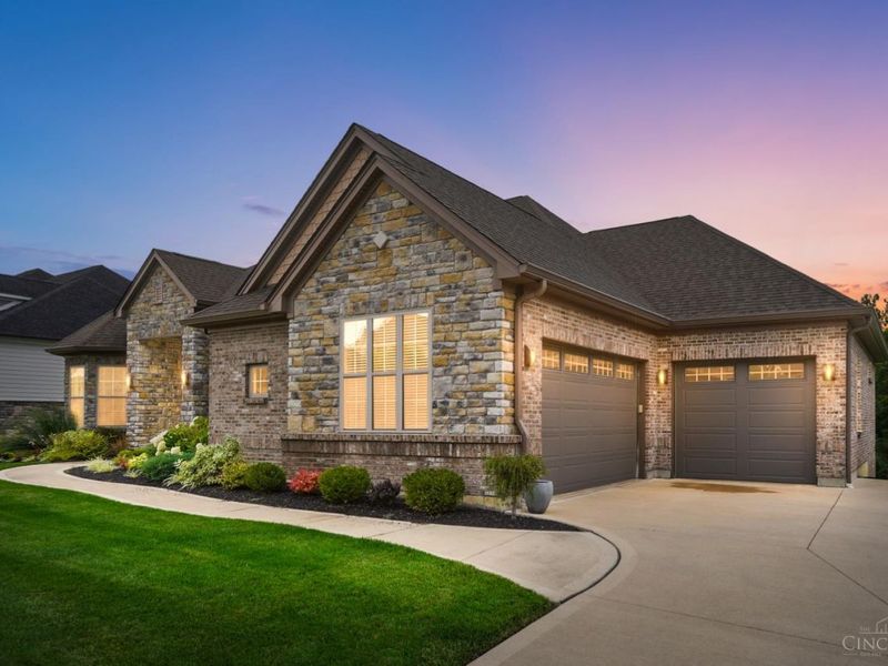 8009 Bennington Drive, West Chester, OH 45241 Photo 3