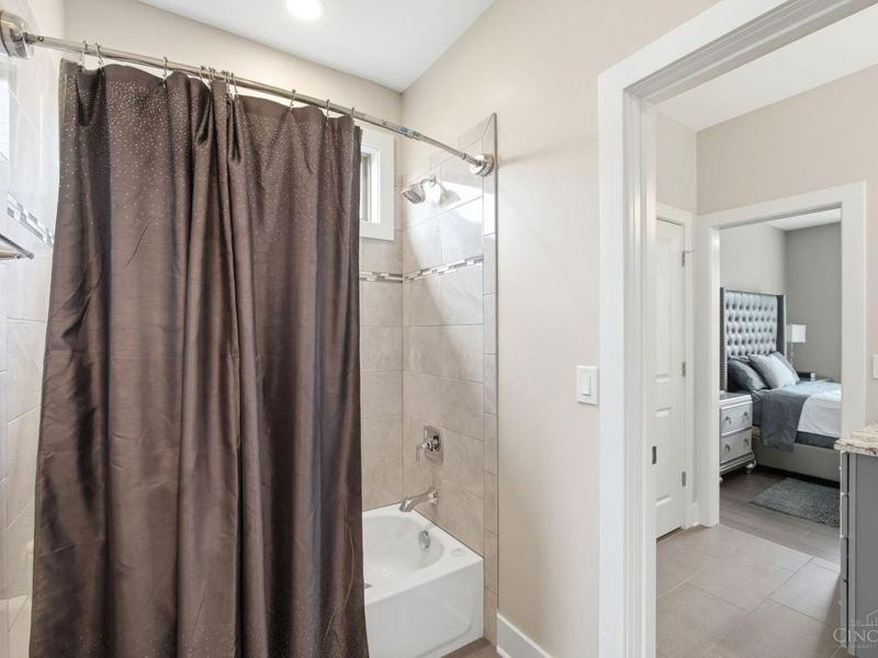 8009 Bennington Drive, West Chester, OH 45241 Photo 36