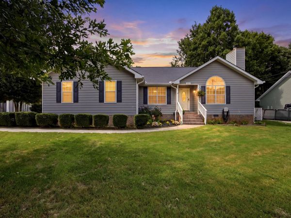 717 Ashbrook Drive , Hixson, TN 37343