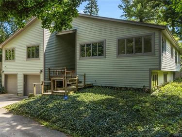 303 E Whipp Road, Washington TWP, OH 45459