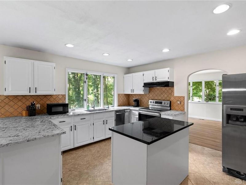 303 E Whipp Road, Washington Township, OH 45459 Photo 10