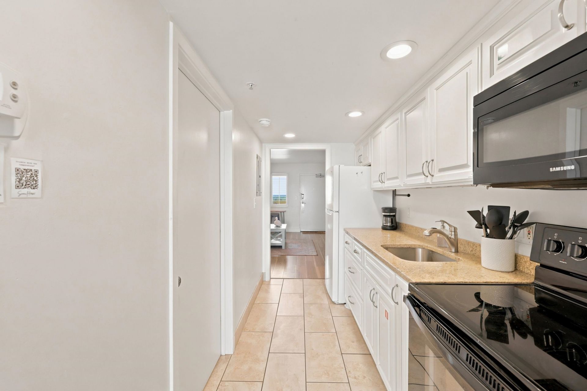 2000 N Ocean Blvd. Photo 6
