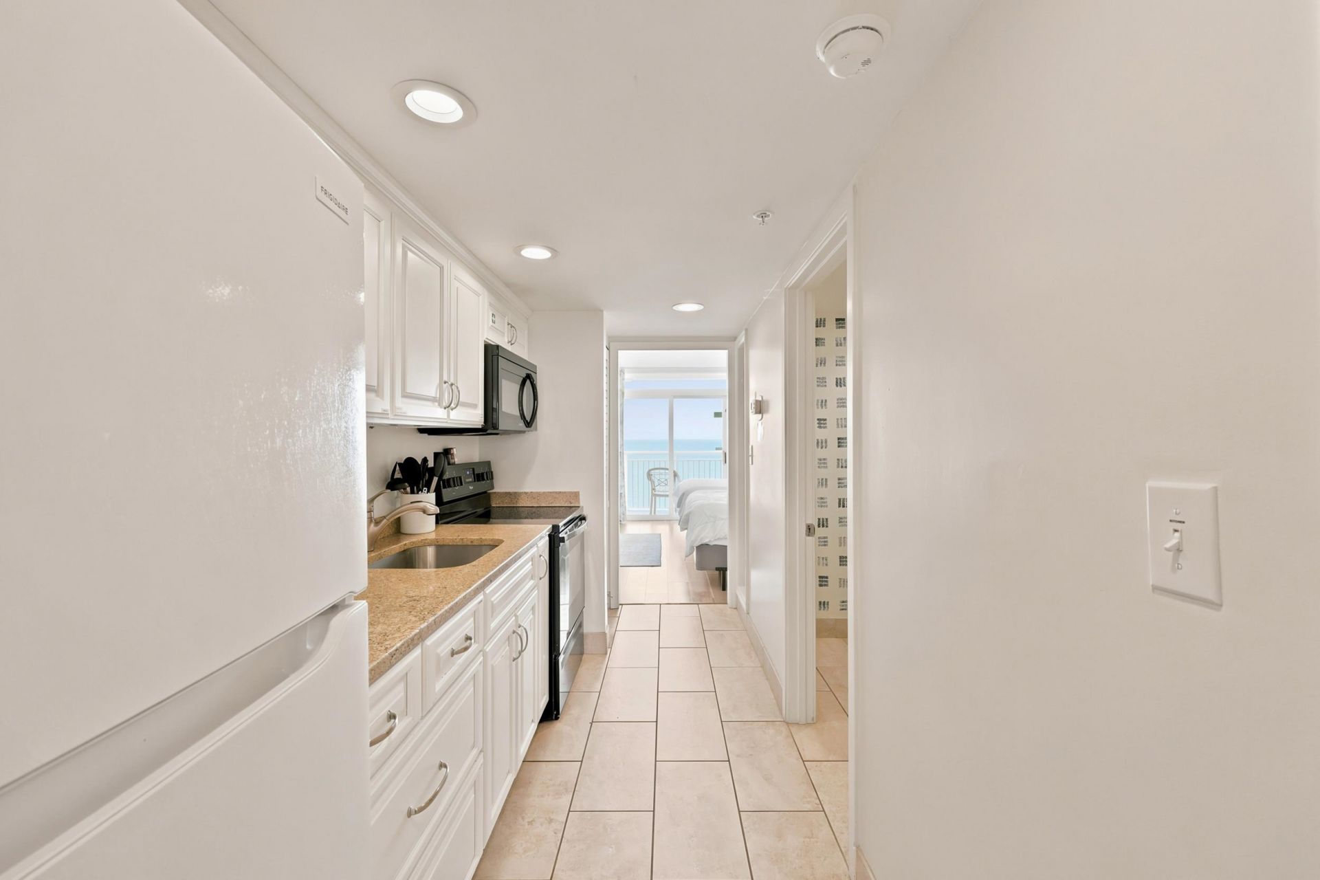 2000 N Ocean Blvd. Photo 7