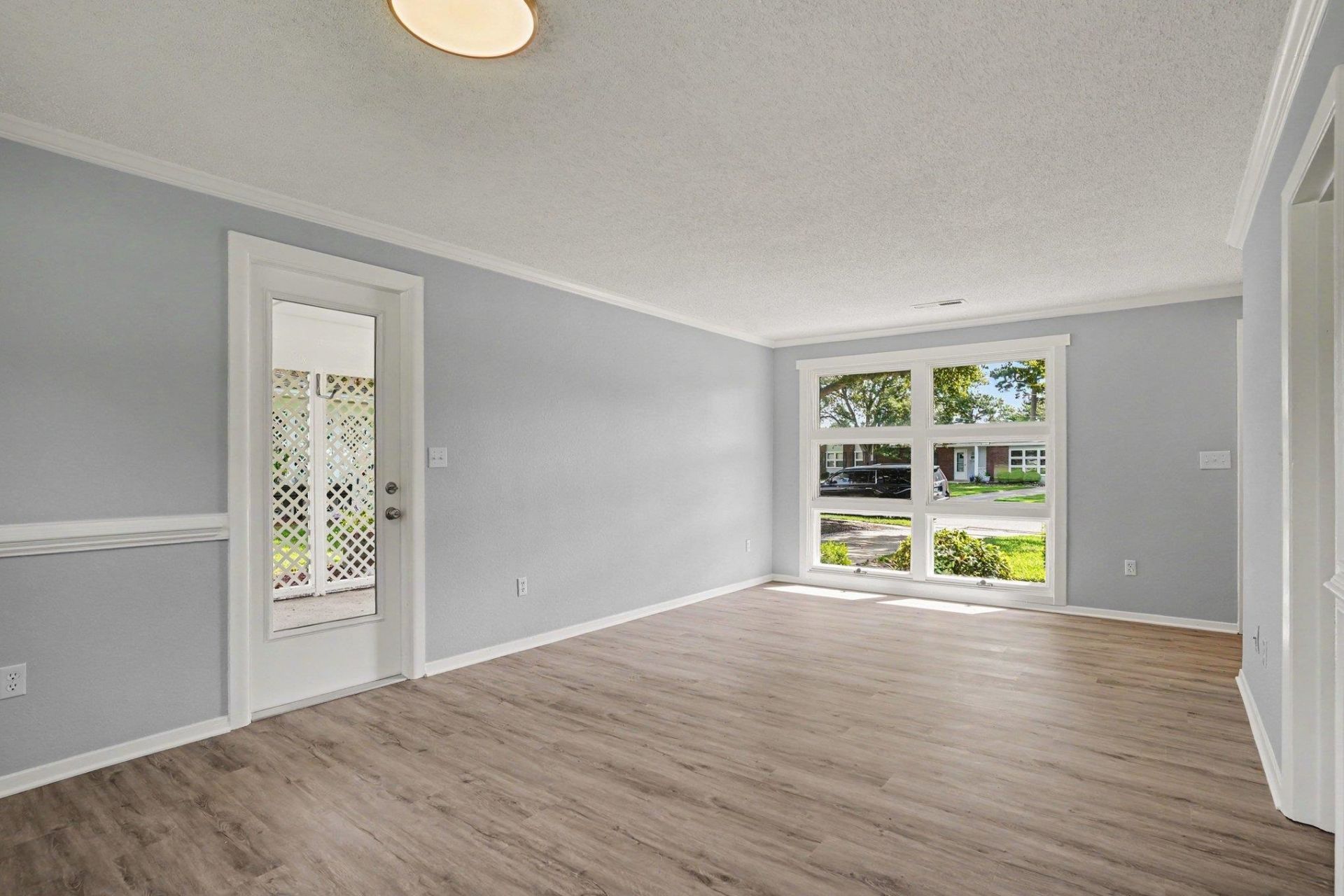 3931 Spruce Dr. Photo 5
