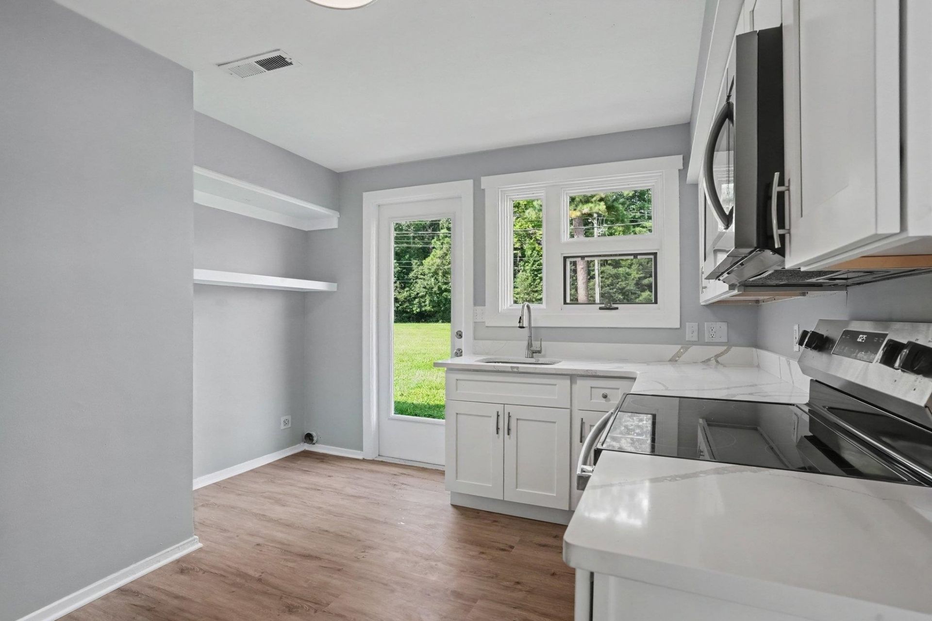 3931 Spruce Dr. Photo 8
