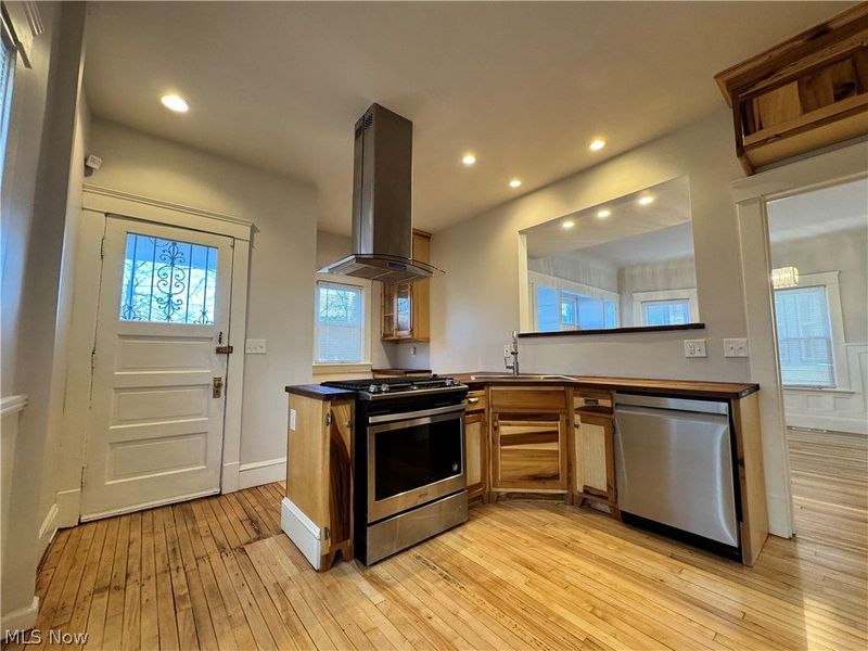 1481 E 106th Street, Cleveland, OH 44106 Photo 9