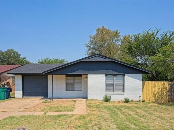 4829 Creekwood Drive, Oklahoma City, OK 73135