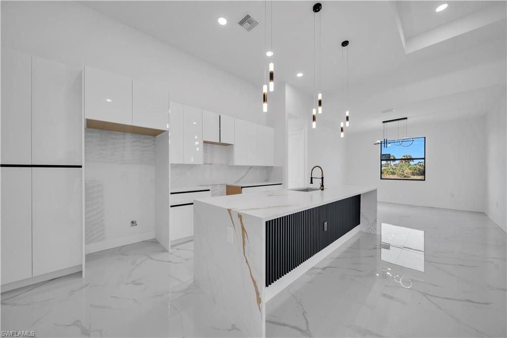 695 Whitmore Loop , Lehigh Acres, FL 33972 Photo