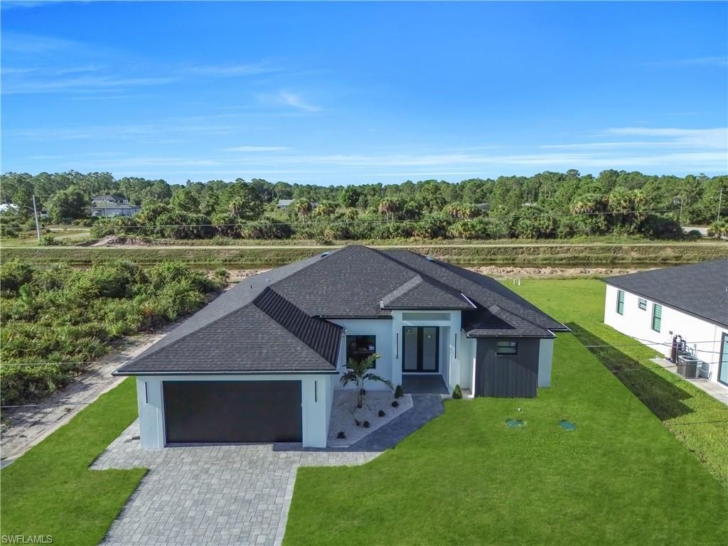 695 Whitmore Loop , Lehigh Acres, FL 33972 Photo