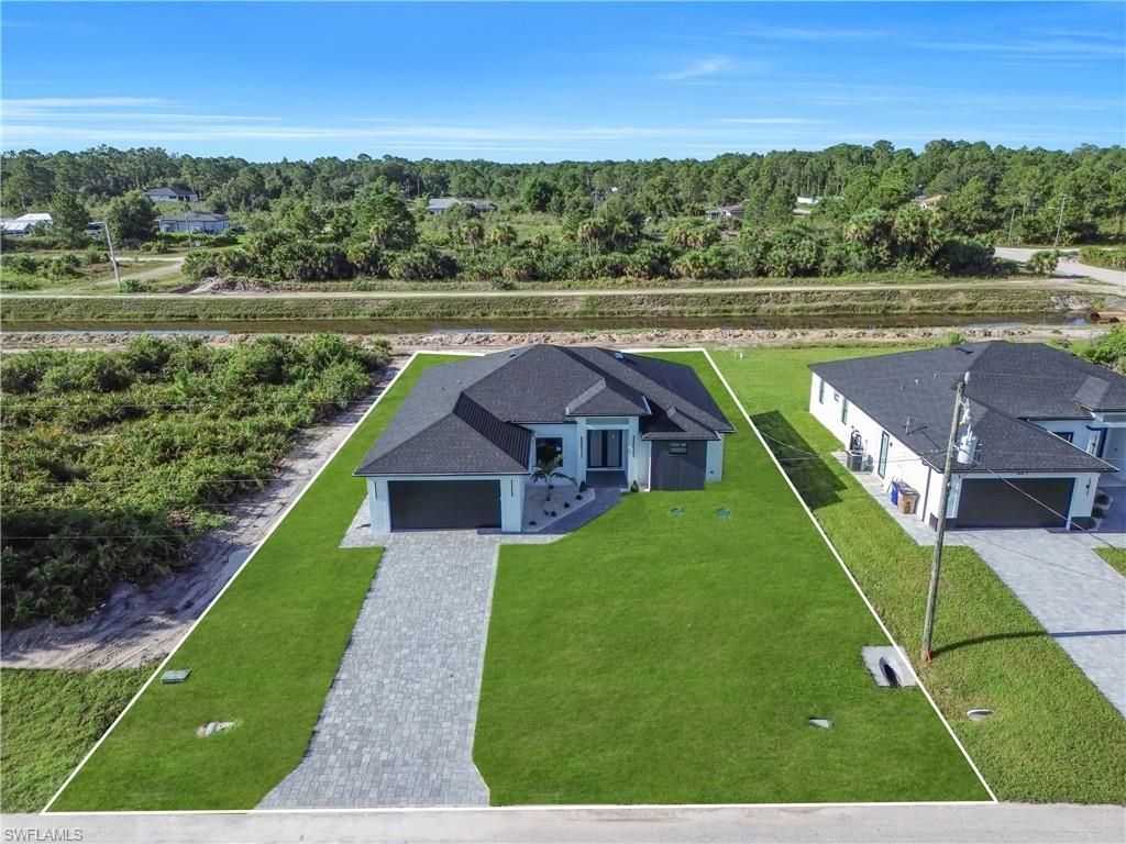 695 Whitmore Loop , Lehigh Acres, FL 33972 Photo