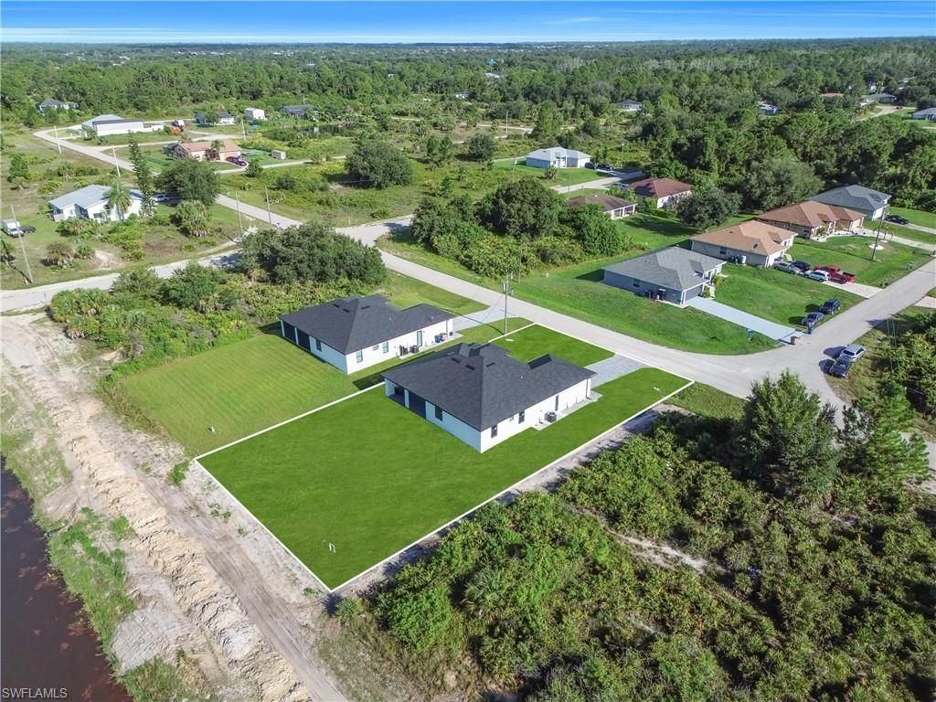 695 Whitmore Loop , Lehigh Acres, FL 33972 Photo
