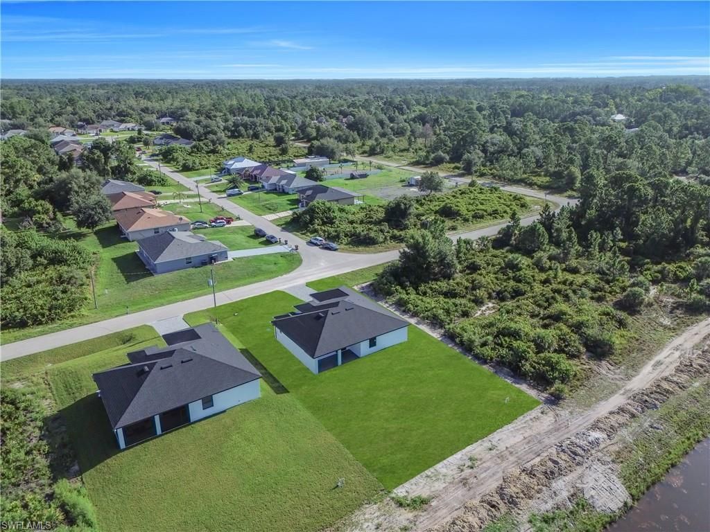 695 Whitmore Loop , Lehigh Acres, FL 33972 Photo