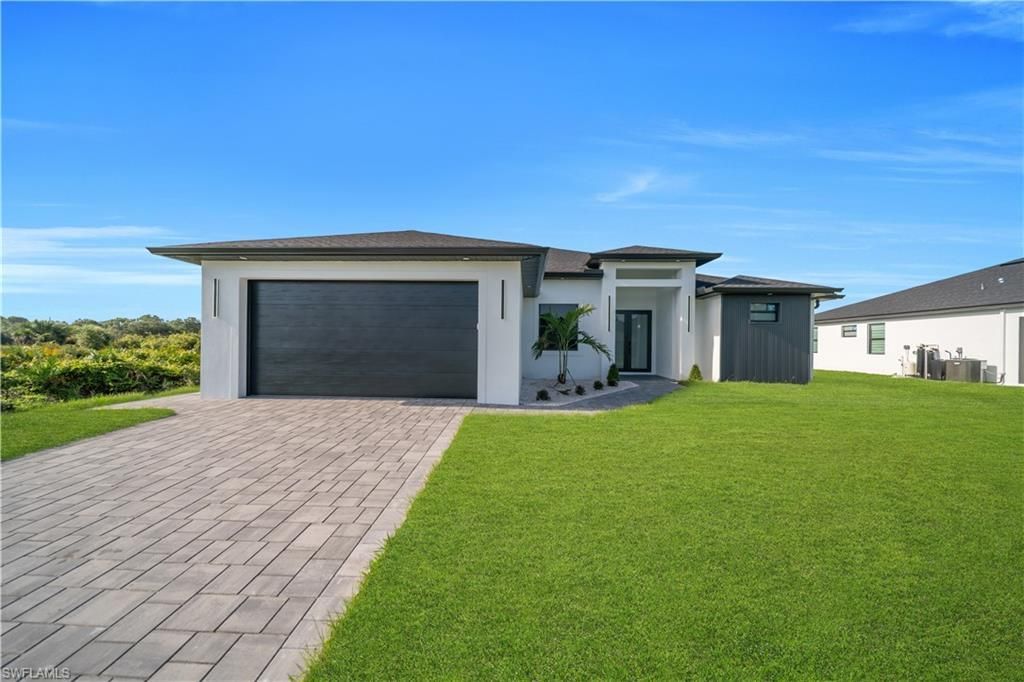 695 Whitmore Loop , Lehigh Acres, FL 33972 Photo