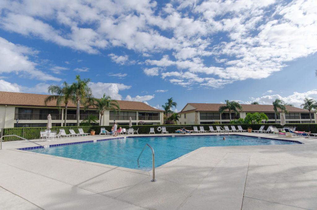 901 Pinecrest Circle, Unit B, Jupiter, FL 33458 Photo