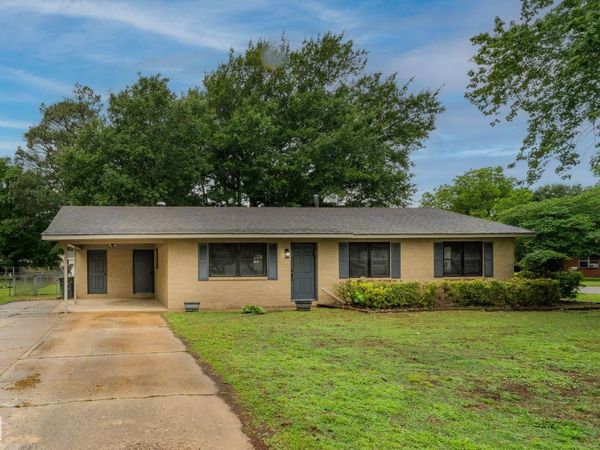 201 Hall Street, Bay, AR 72411
