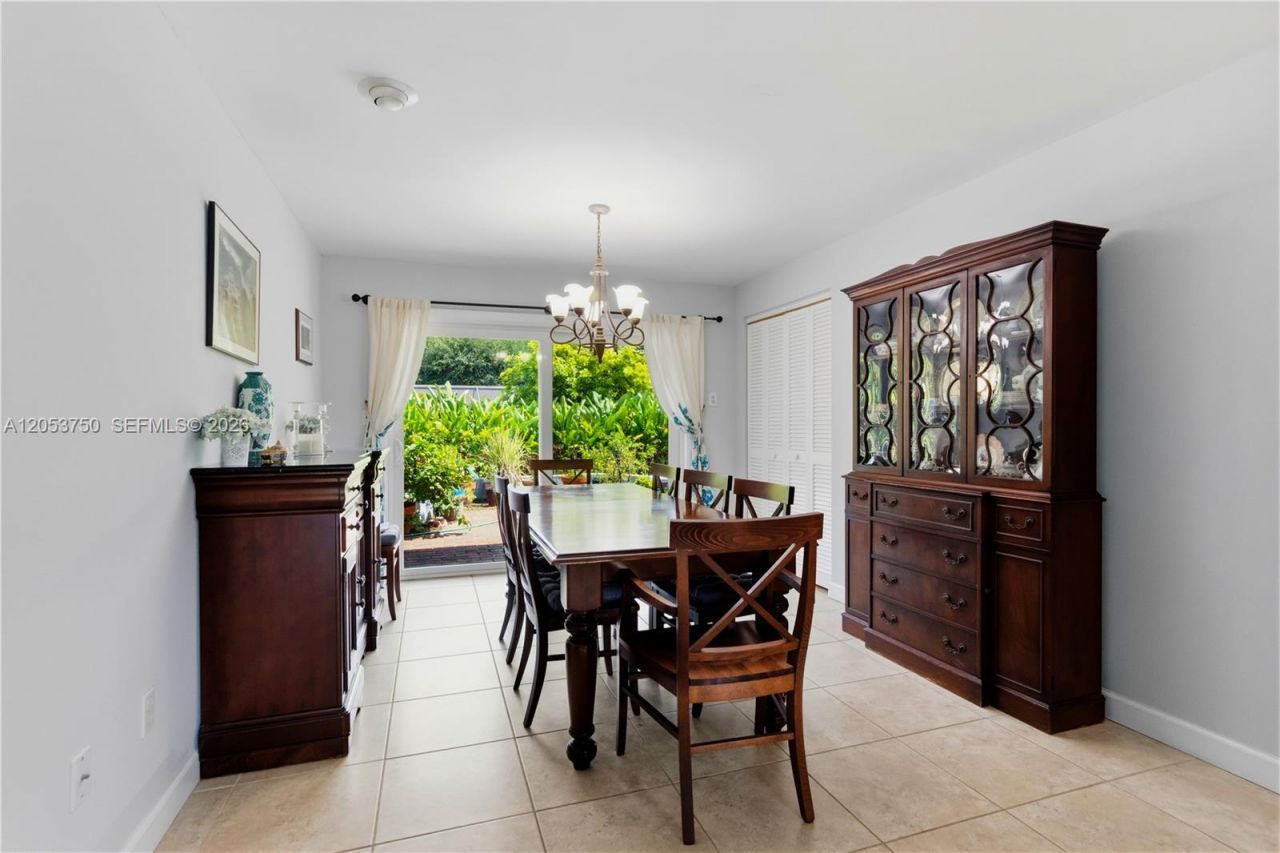 8445 SW 181st Ter , Palmetto Bay, FL 33157 Photo