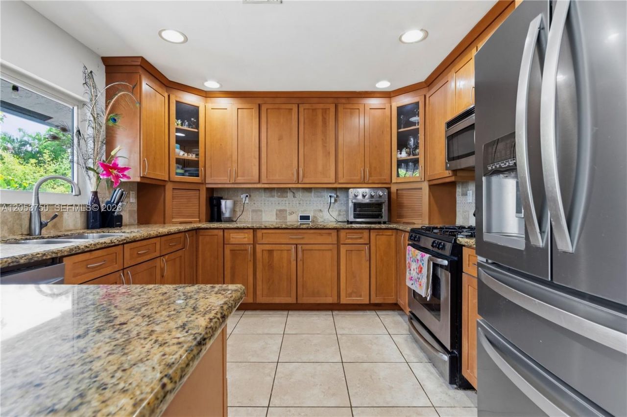 8445 SW 181st Ter , Palmetto Bay, FL 33157 Photo