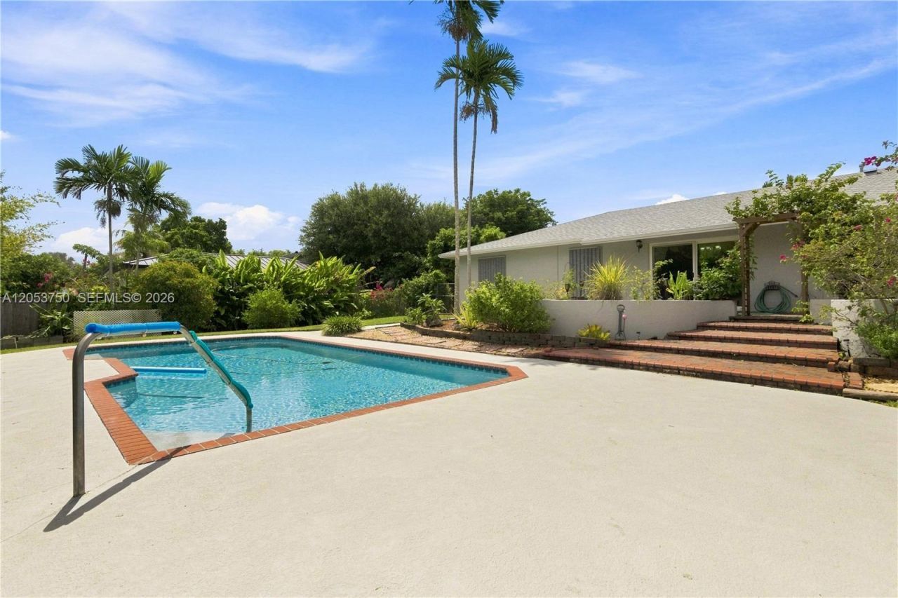 8445 SW 181st Ter , Palmetto Bay, FL 33157 Photo