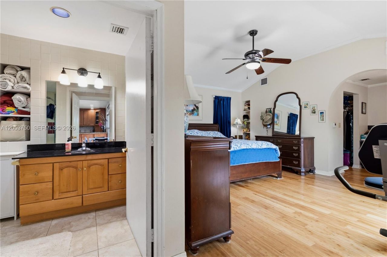 8445 SW 181st Ter , Palmetto Bay, FL 33157 Photo