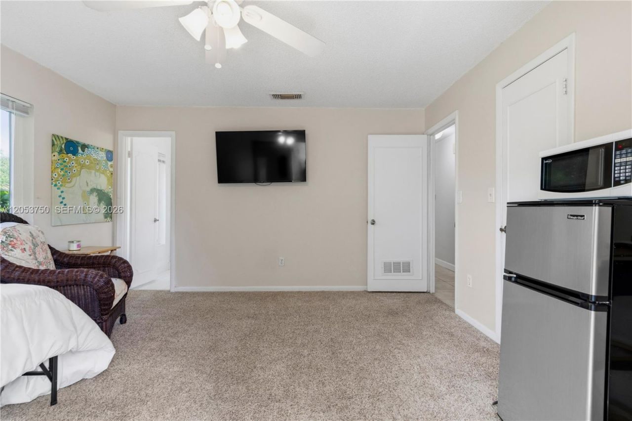8445 SW 181st Ter , Palmetto Bay, FL 33157 Photo