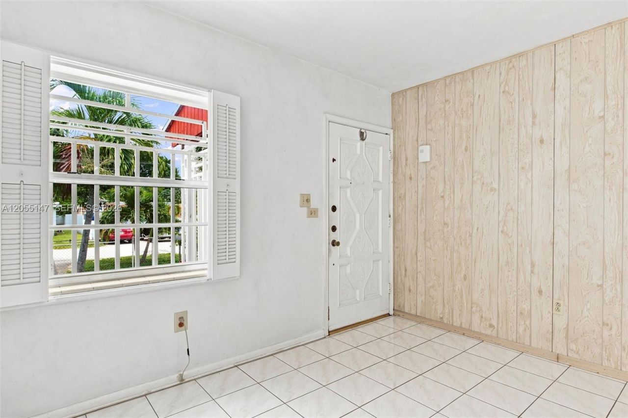 636 E 48th St, Hialeah, FL 33013 Photo