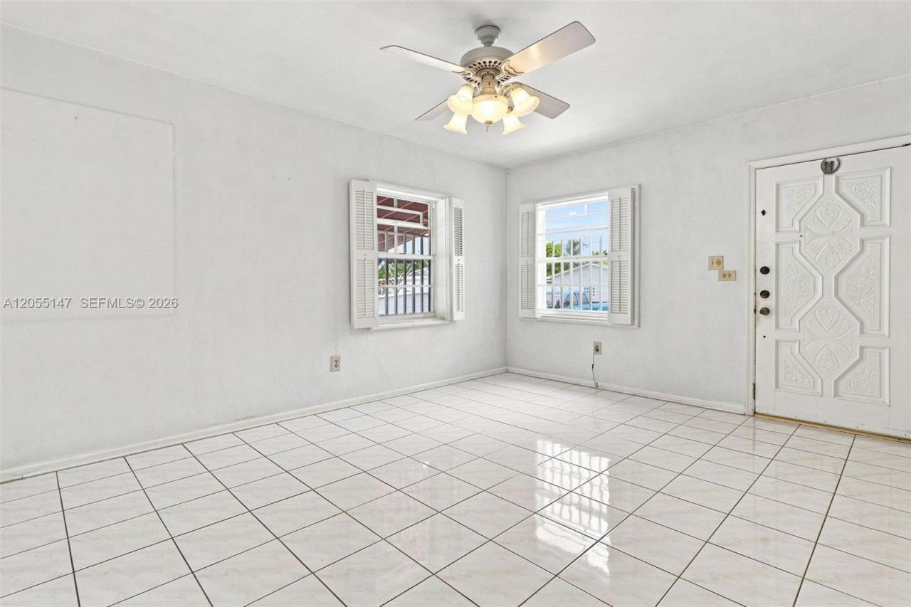 636 E 48th St, Hialeah, FL 33013 Photo