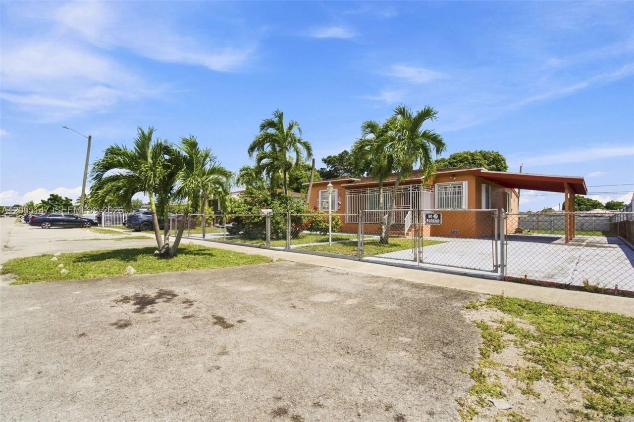 636 E 48th St, Hialeah, FL 33013 Photo