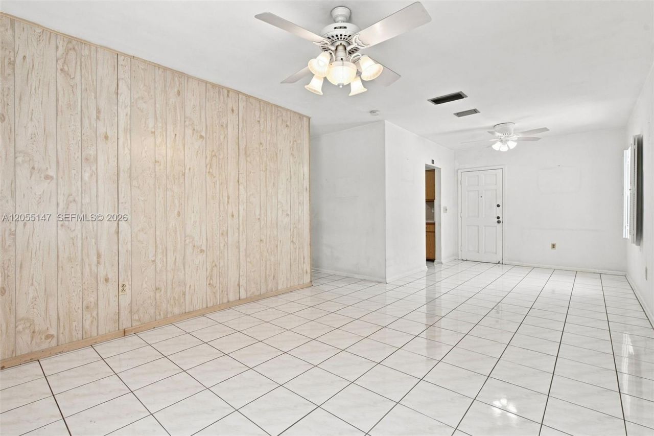 636 E 48th St, Hialeah, FL 33013 Photo