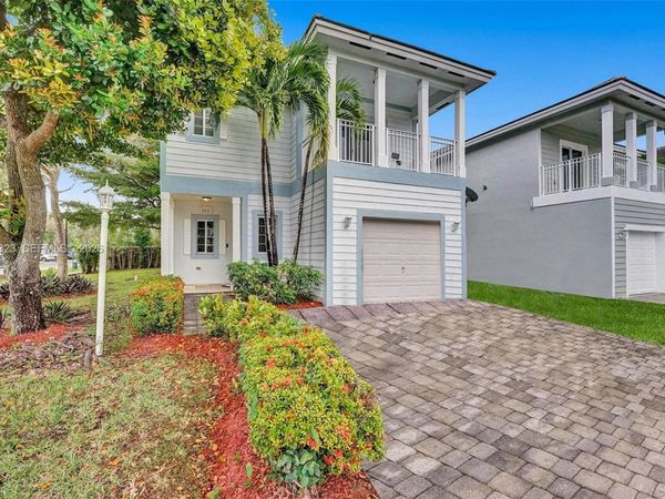 385 NE 31st Ave , Homestead, FL 33033