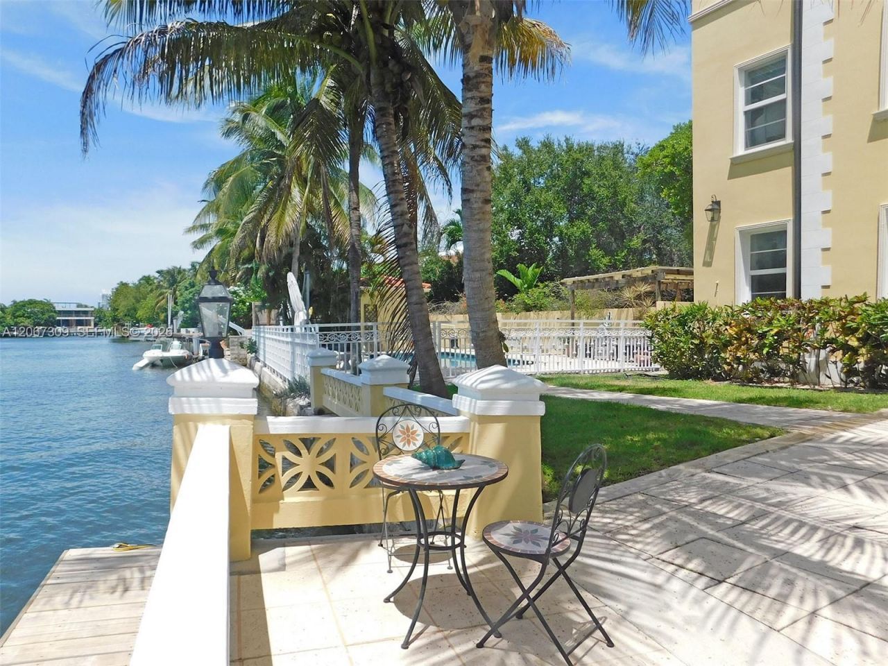 4812 Pine Tree Dr, Unit 206, Miami Beach, FL 33140 Photo