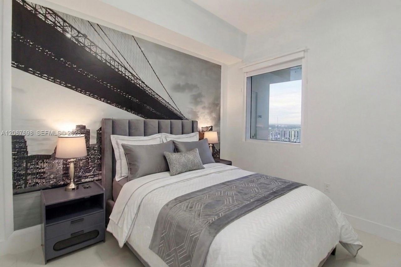 2020 N Bayshore Dr , Unit 2404, Miami, FL 33137 Photo