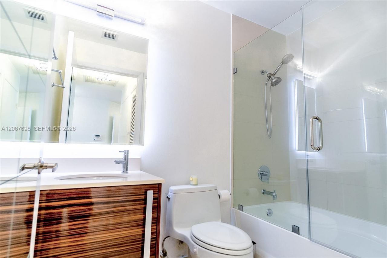 2020 N Bayshore Dr , Unit 2404, Miami, FL 33137 Photo