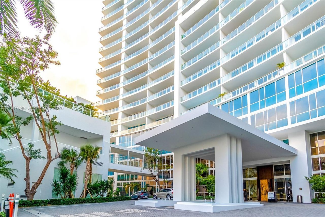 2020 N Bayshore Dr , Unit 2404, Miami, FL 33137 Photo