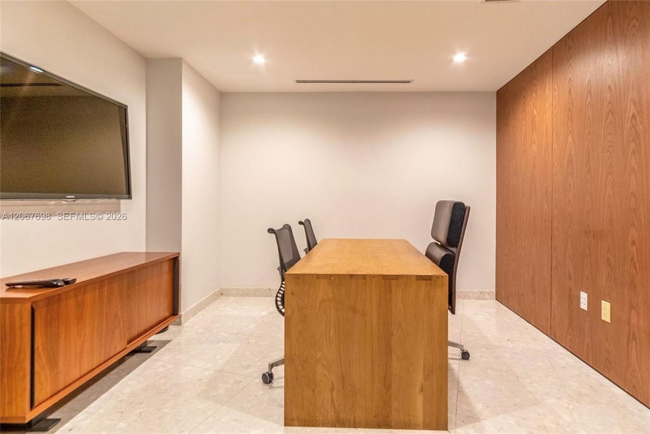 2020 N Bayshore Dr , Unit 2404, Miami, FL 33137 Photo