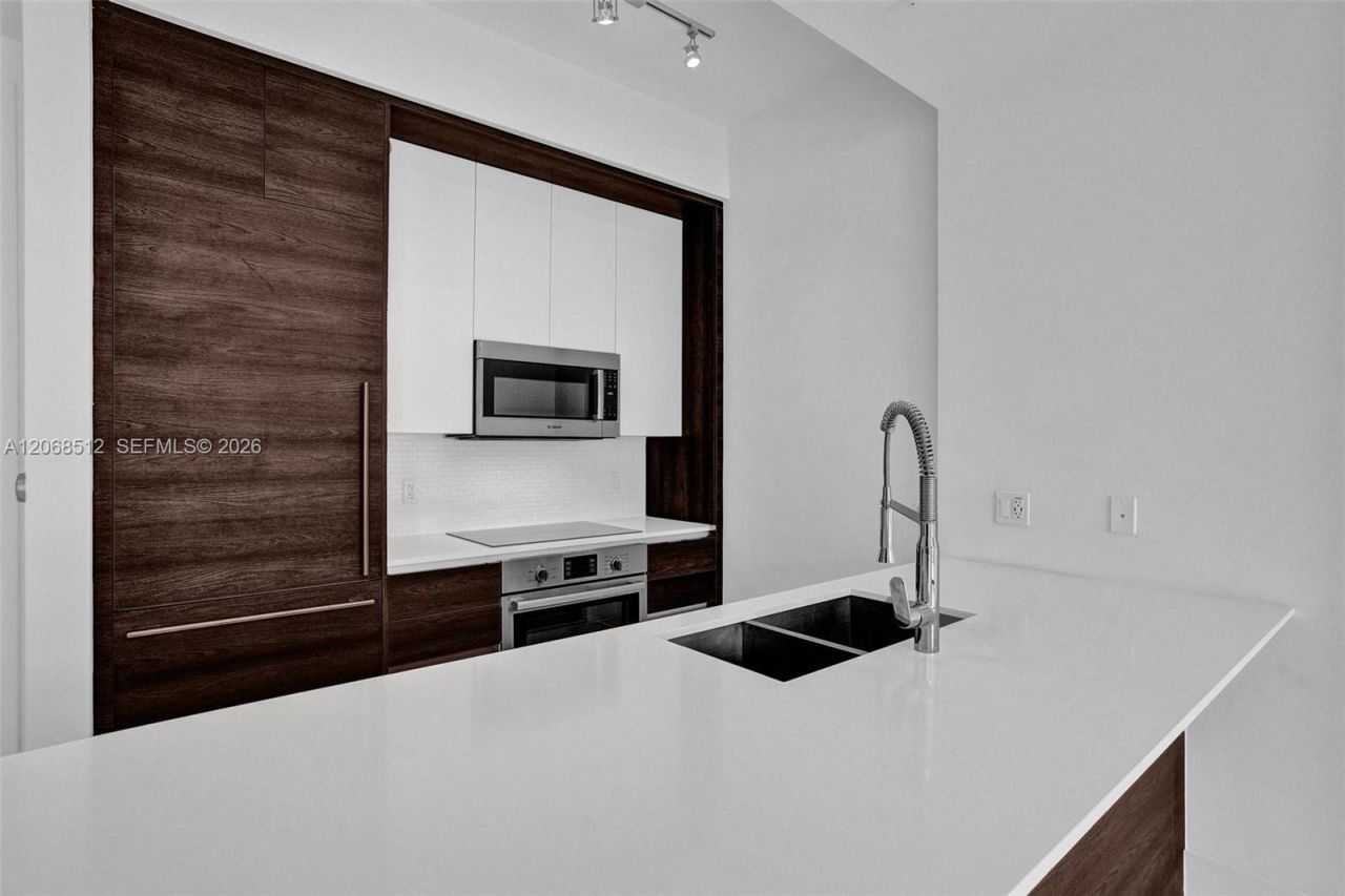 301 Altara Ave, Unit UPH1005, Coral Gables, FL 33146 Photo