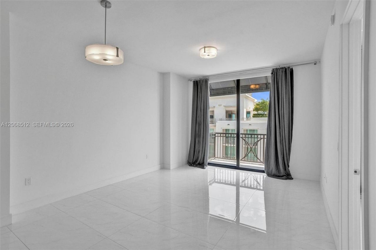301 Altara Ave, Unit UPH1005, Coral Gables, FL 33146 Photo