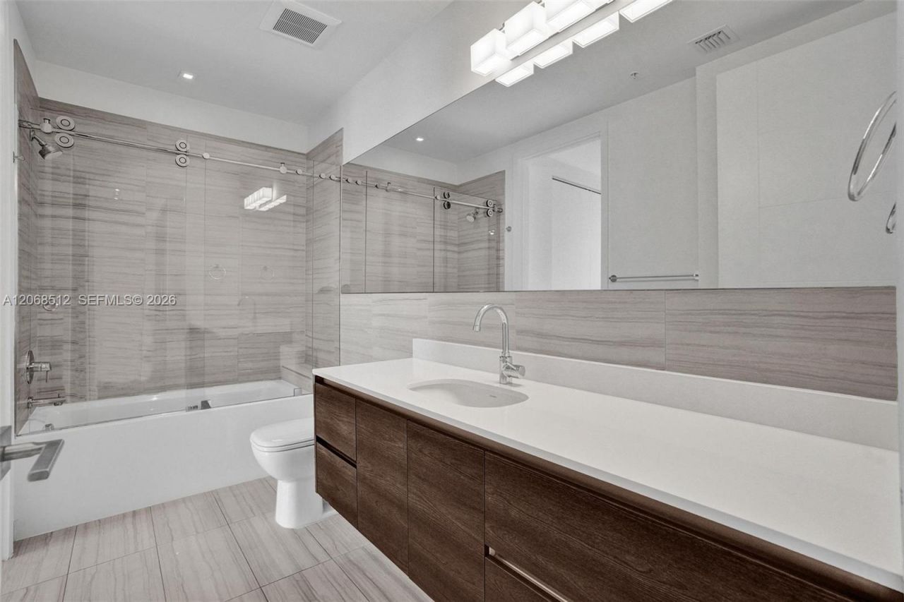 301 Altara Ave, Unit UPH1005, Coral Gables, FL 33146 Photo