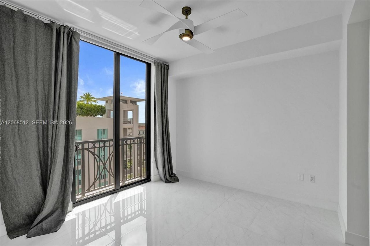 301 Altara Ave, Unit UPH1005, Coral Gables, FL 33146 Photo