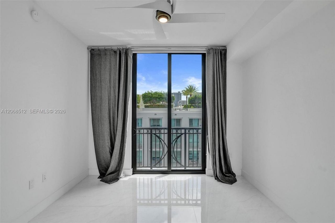301 Altara Ave, Unit UPH1005, Coral Gables, FL 33146 Photo