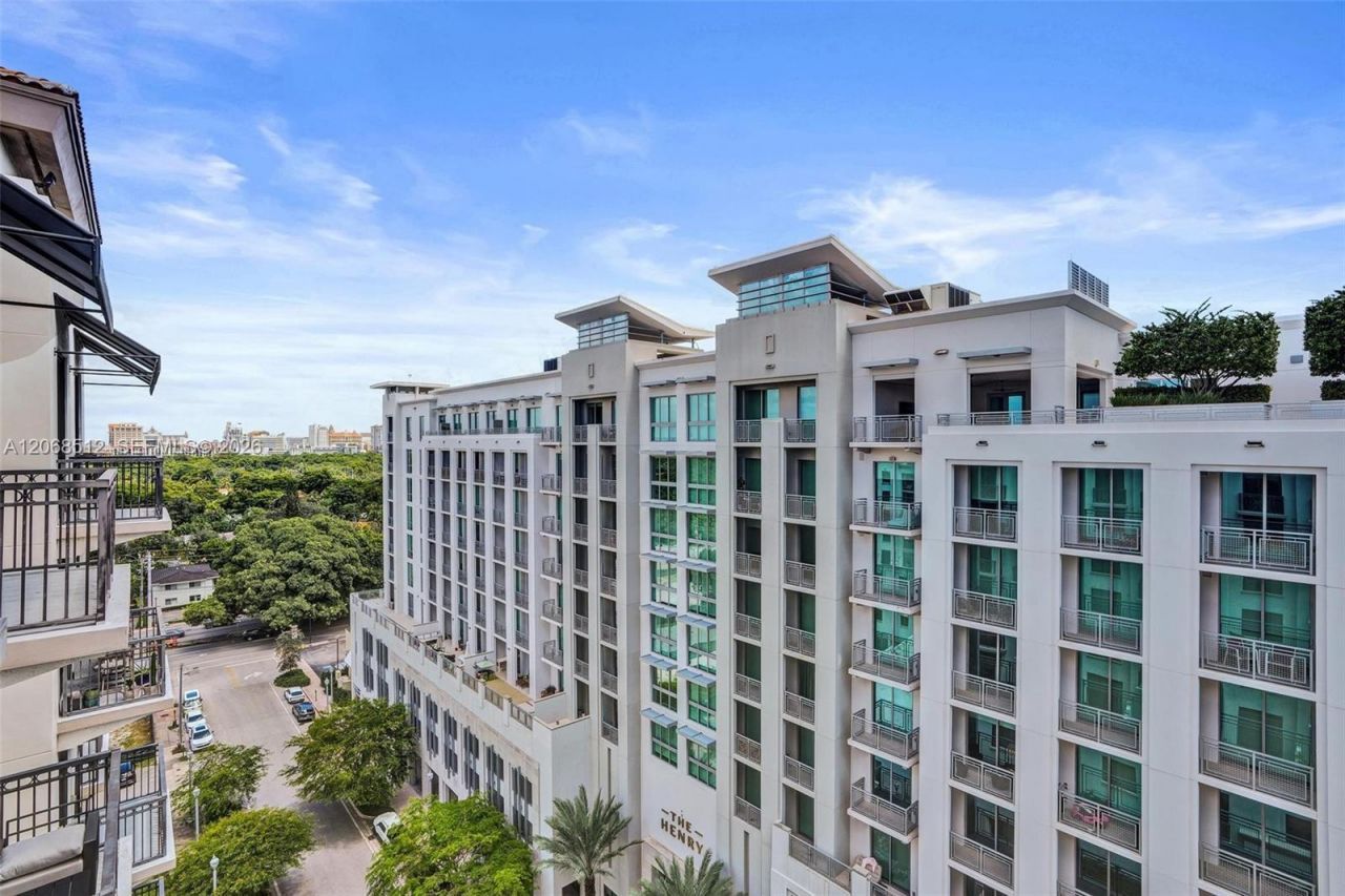 301 Altara Ave, Unit UPH1005, Coral Gables, FL 33146 Photo