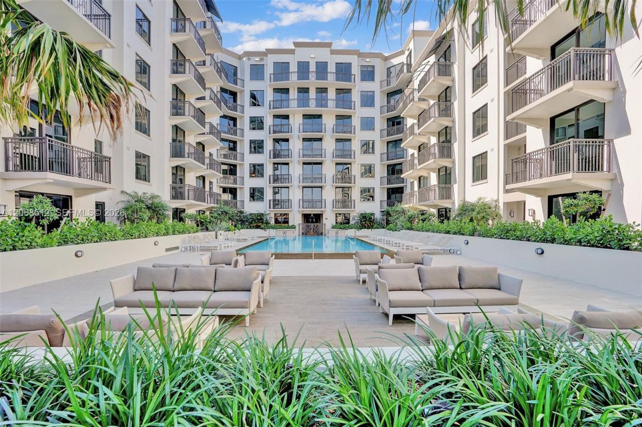 301 Altara Ave, Unit UPH1005, Coral Gables, FL 33146 Photo