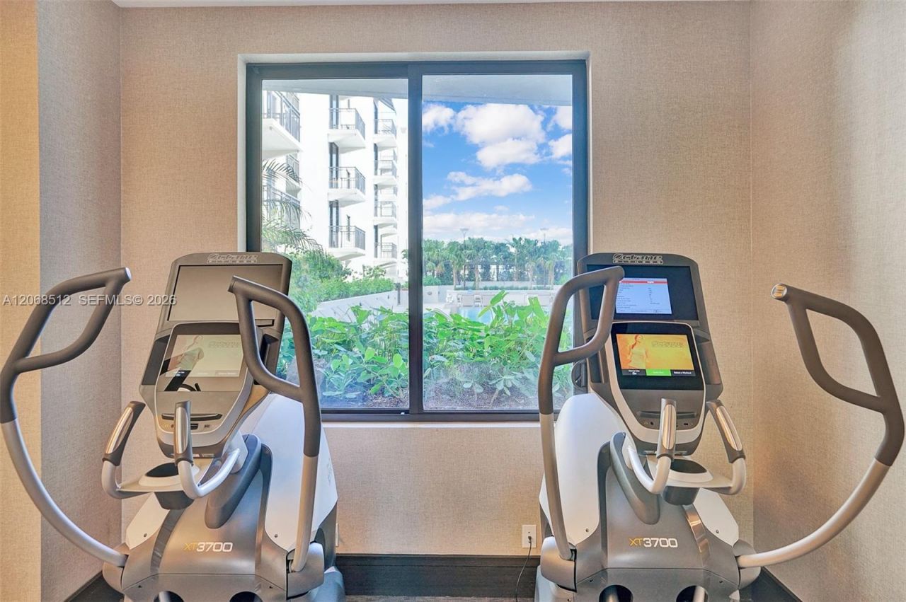 301 Altara Ave, Unit UPH1005, Coral Gables, FL 33146 Photo