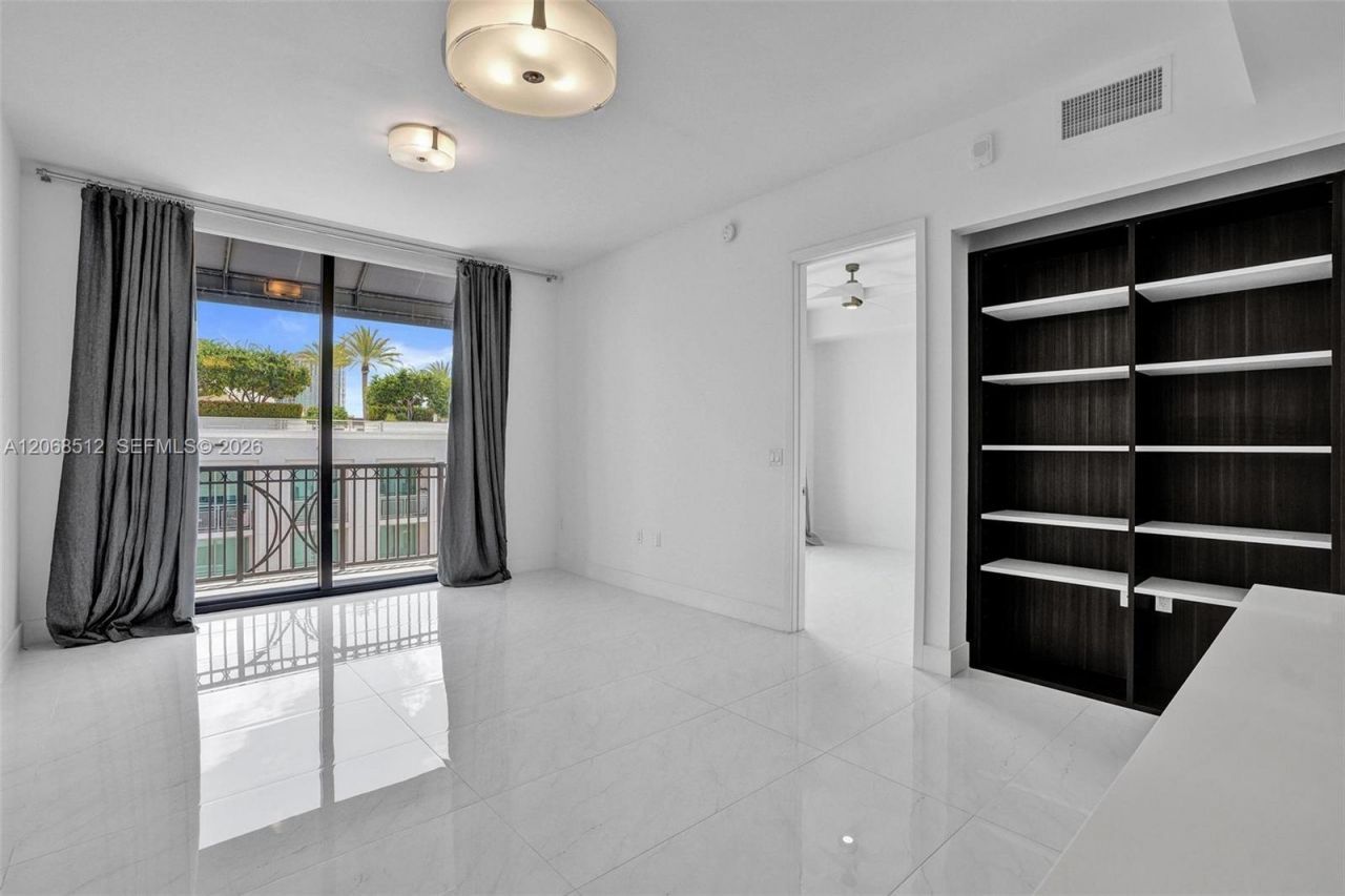 301 Altara Ave, Unit UPH1005, Coral Gables, FL 33146 Photo