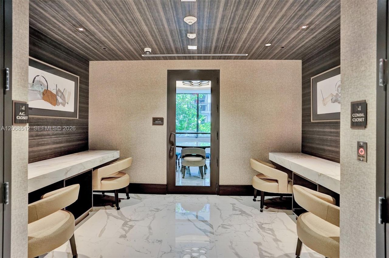 301 Altara Ave, Unit UPH1005, Coral Gables, FL 33146 Photo