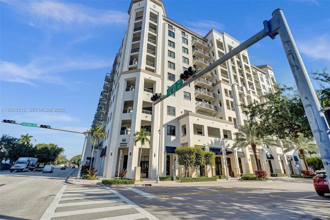 301 Altara Ave, Unit UPH1005, Coral Gables, FL 33146 Photo