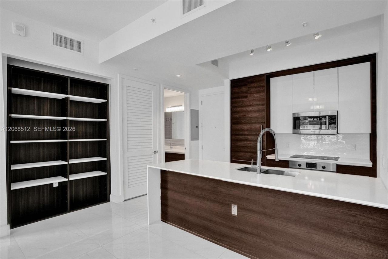 301 Altara Ave, Unit UPH1005, Coral Gables, FL 33146 Photo