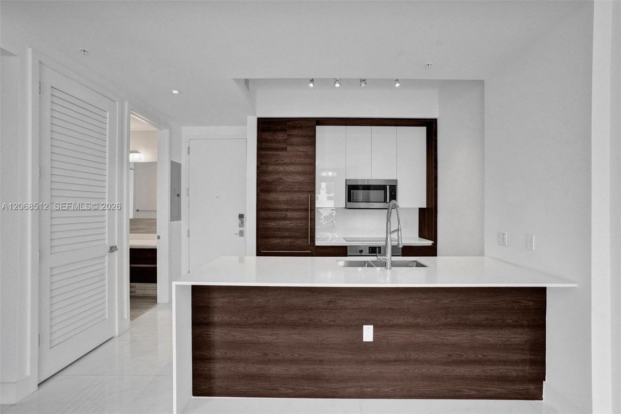 301 Altara Ave, Unit UPH1005, Coral Gables, FL 33146 Photo