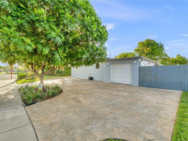 4275 SW 87th Ave , Miami, FL 33165
