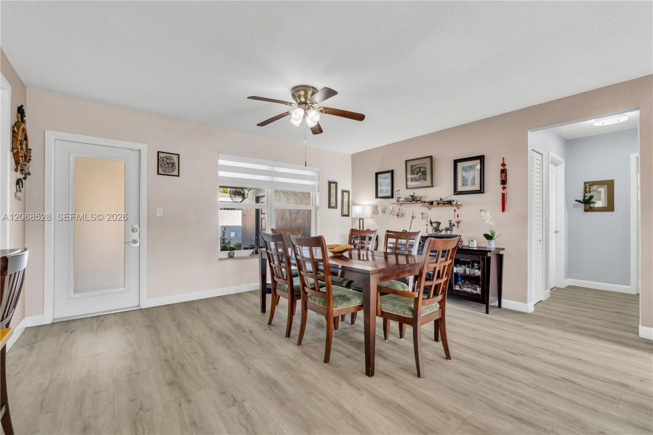 4275 SW 87th Ave, Miami, FL 33165 Photo